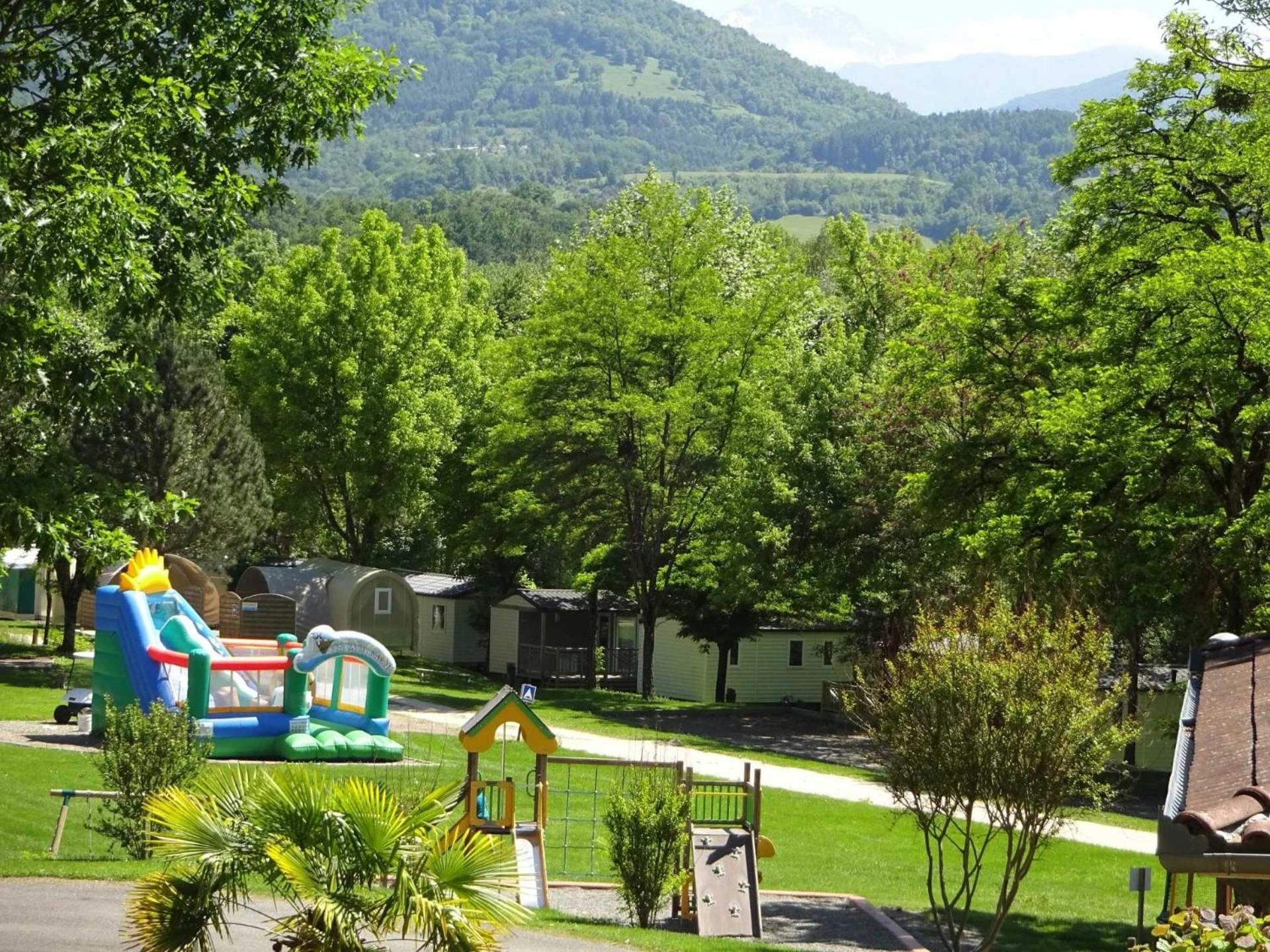 Camping - Piscine - Ccbaieb Montjoie-en-Couserans Exterior foto