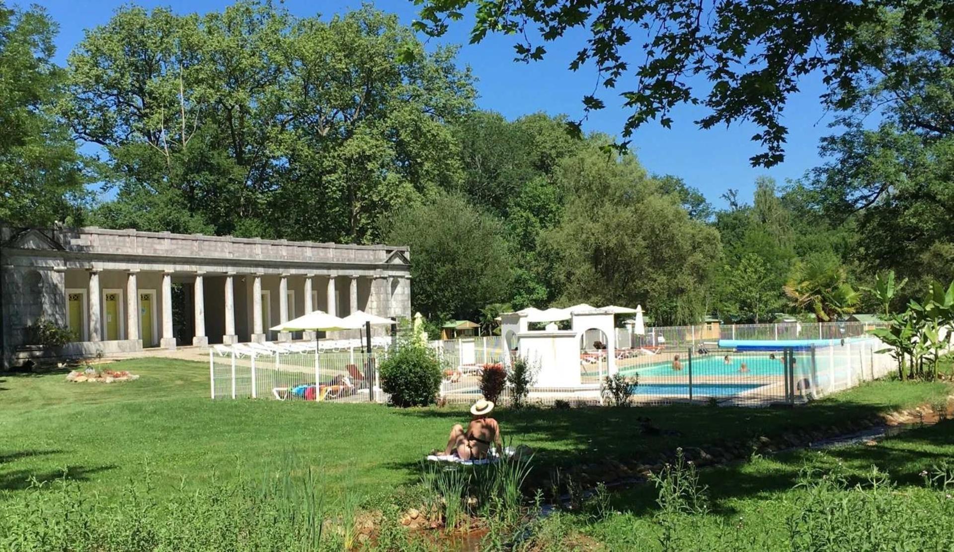 Camping - Piscine - Ccbaieb Montjoie-en-Couserans Exterior foto